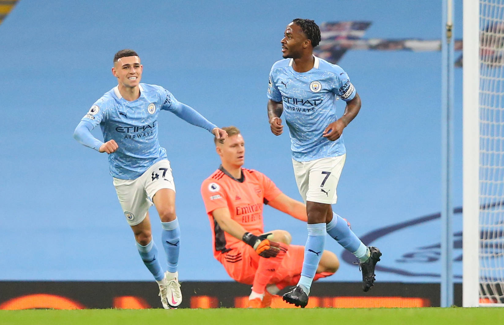 克拉克凭借 克拉克凭借